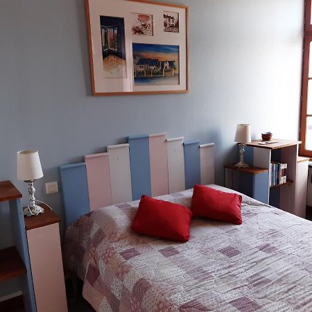 Chambres D'Hotes Sur La Courtine De Coucy Екстериор снимка