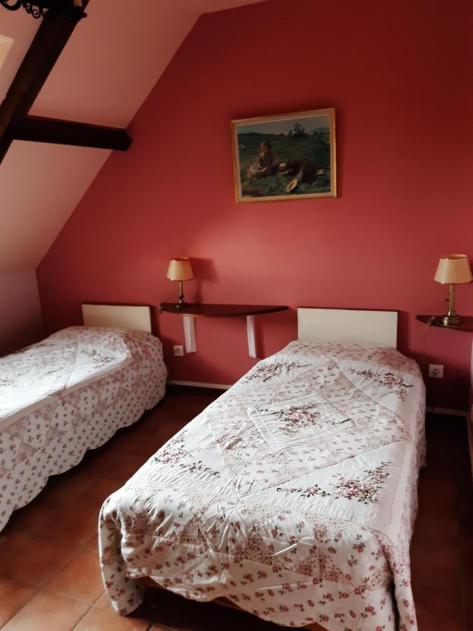 Chambres D'Hotes Sur La Courtine De Coucy Екстериор снимка