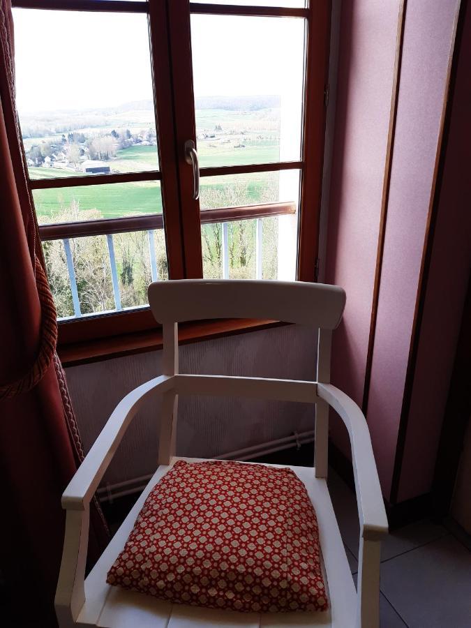 Chambres D'Hotes Sur La Courtine De Coucy Екстериор снимка