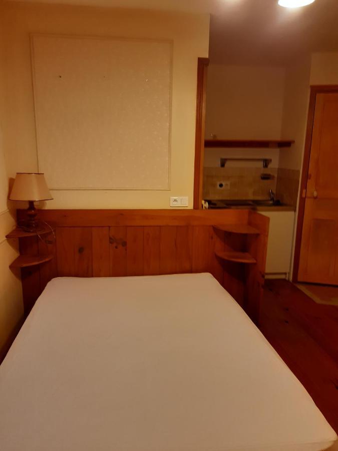 Chambres D'Hotes Sur La Courtine De Coucy Екстериор снимка