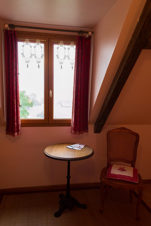 Chambres D'Hotes Sur La Courtine De Coucy Екстериор снимка